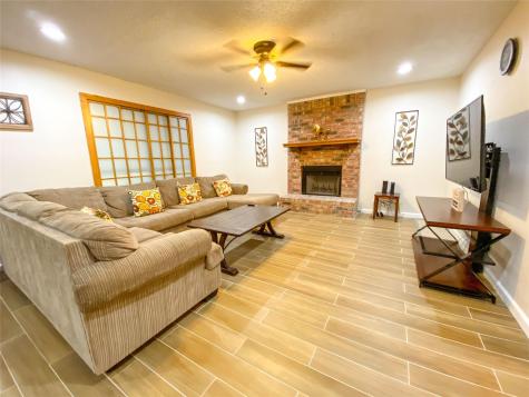 4250 Claremont Drive Grand Prairie TX 75052