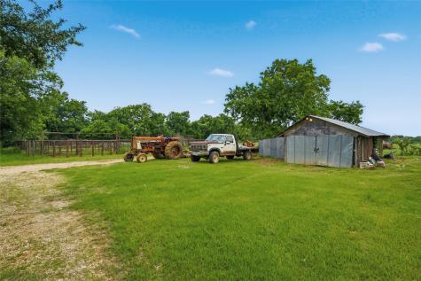 321 Hcr 2122 E Whitney TX 76692
