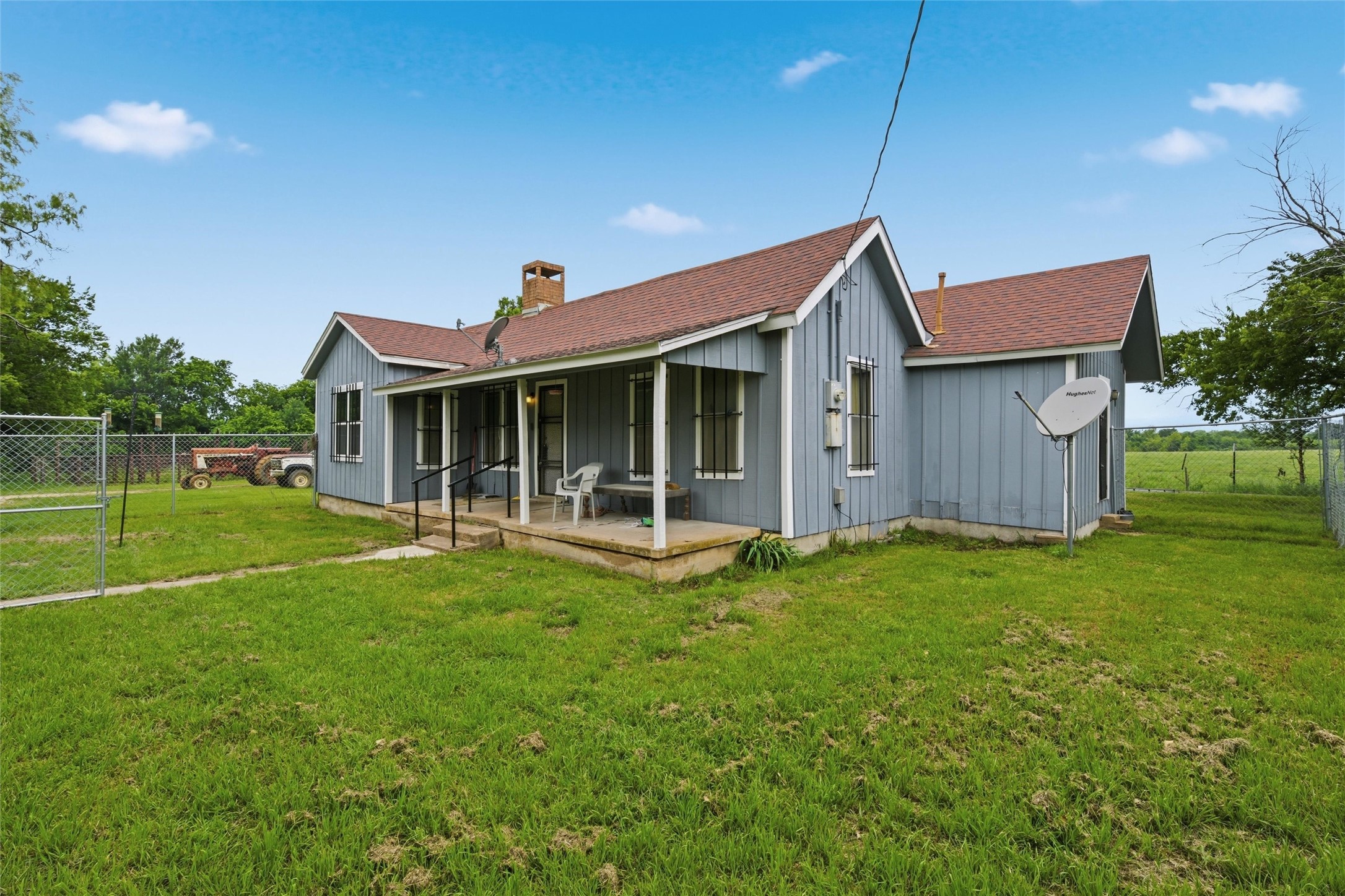 321 Hcr 2122 E Whitney TX 76692