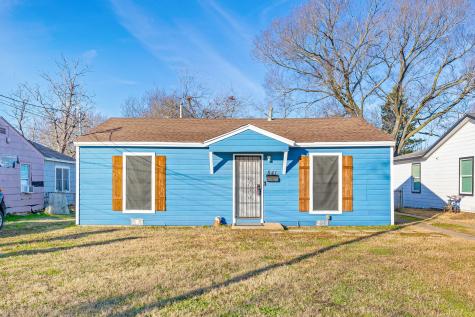 841 Rose Garden Avenue Dallas TX 75217