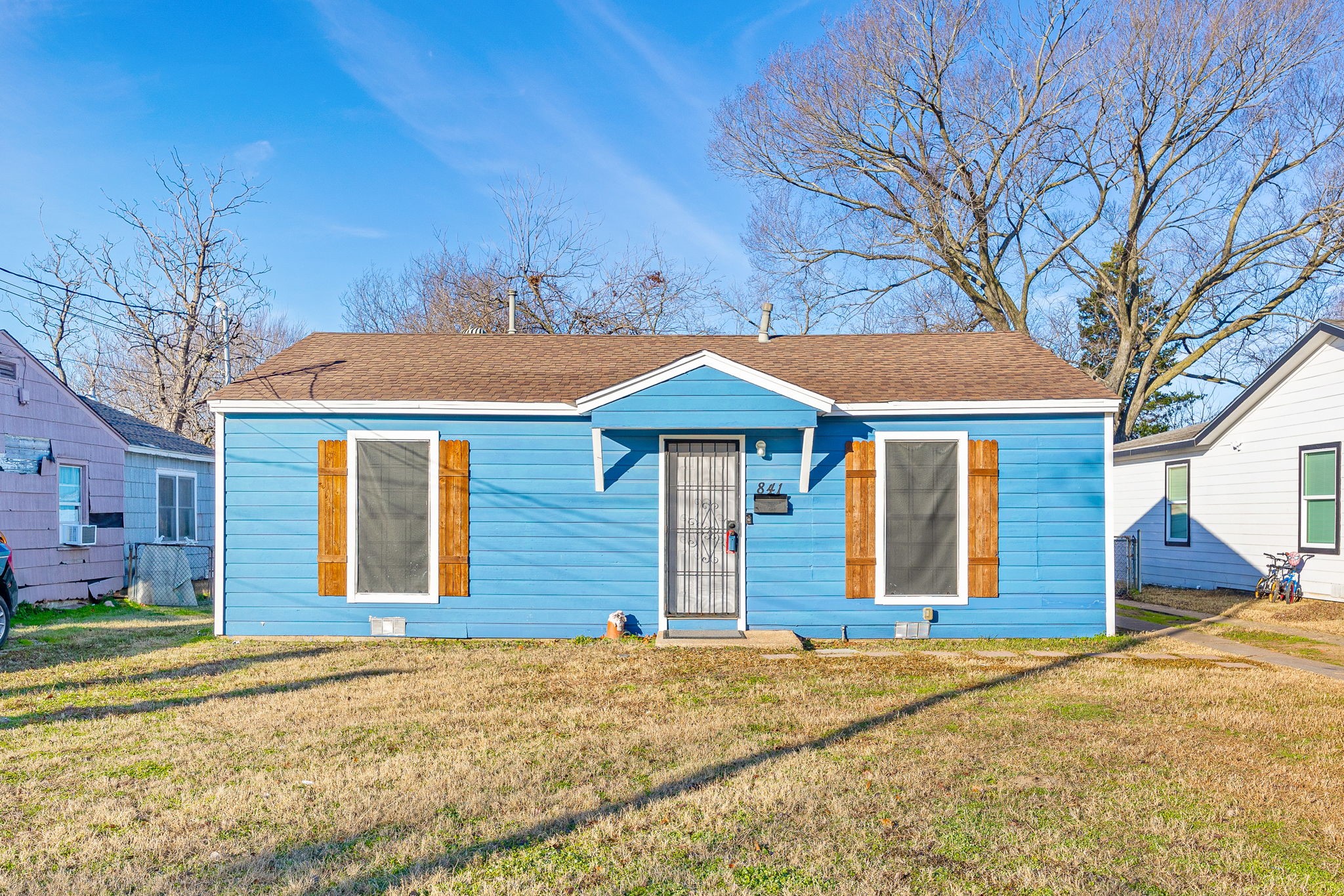 841 Rose Garden Avenue Dallas TX 75217