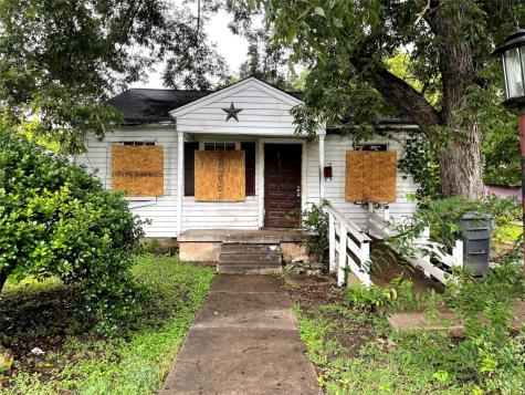 4839 Bartlett Avenue Dallas TX 75216