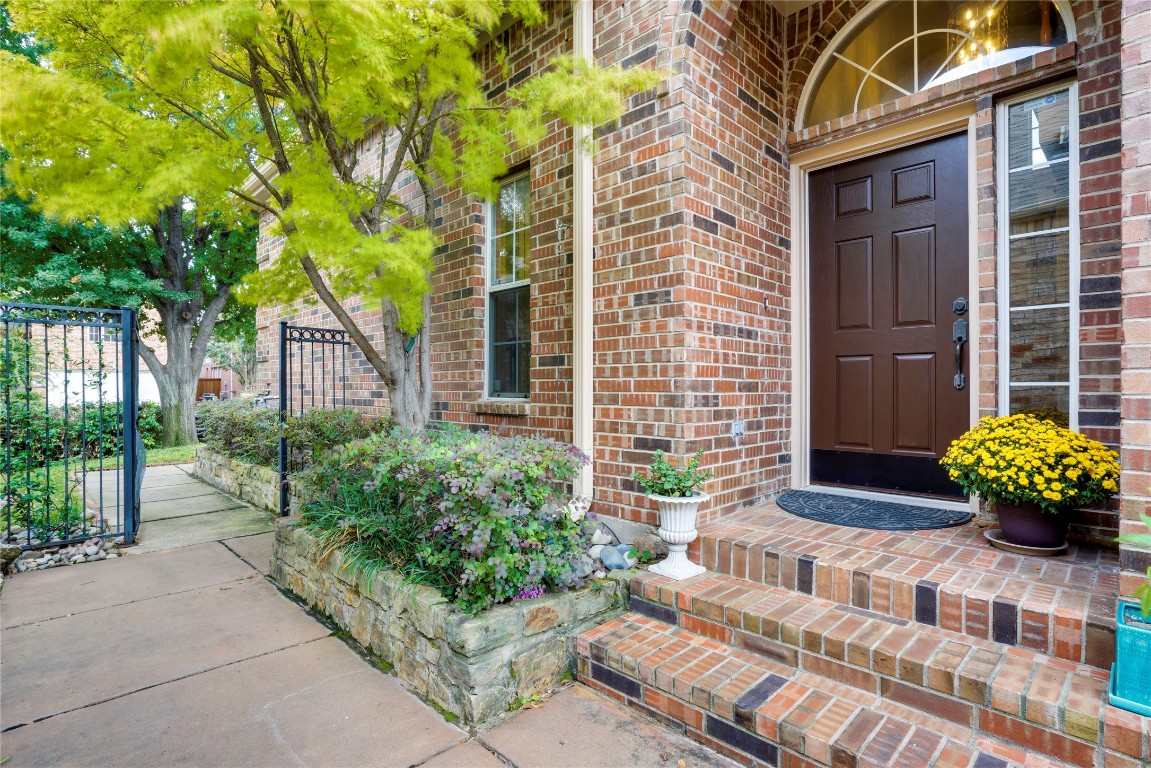 8101 Dogwood Lane Irving TX 75063