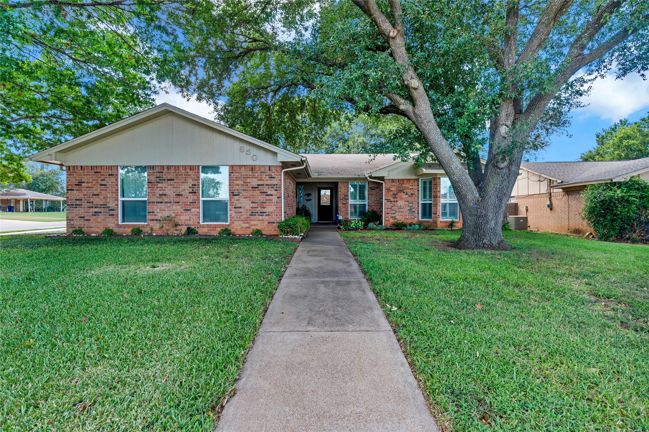 650 Tena Court Burleson TX 76028