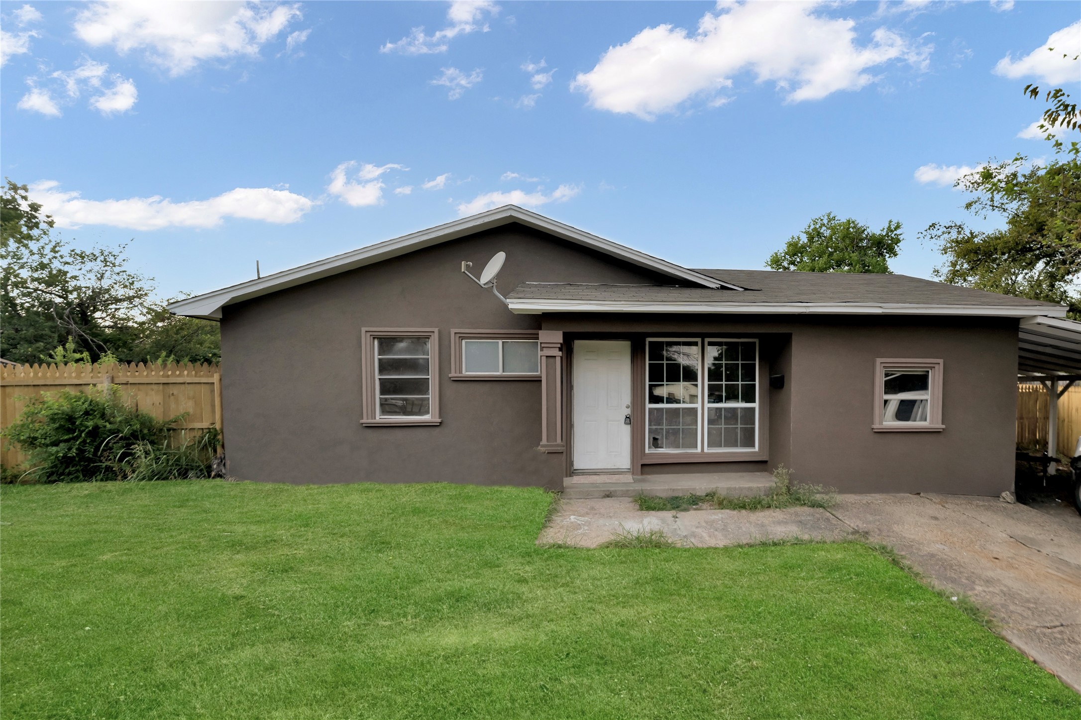 1605 Dellwood Drive Garland TX 75040