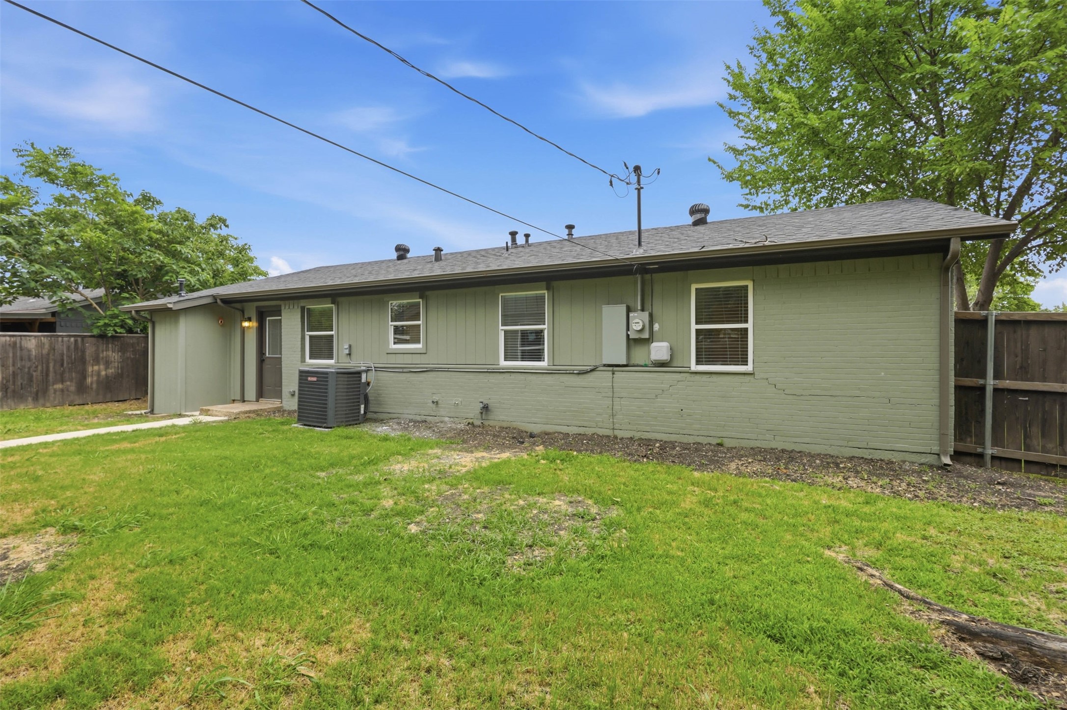 2511 Emerald Drive Mesquite TX 75150