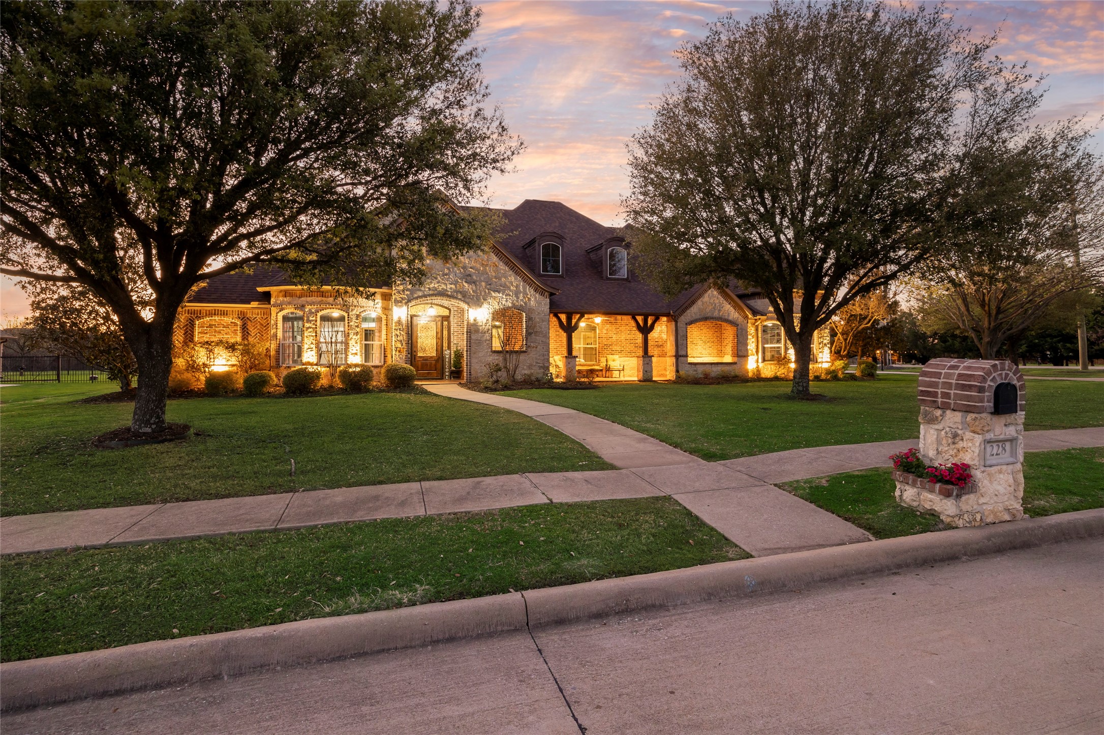 228 Crystal Court Heath TX 75032