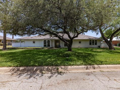 5601 Oakmont Lane Fort Worth TX 76112