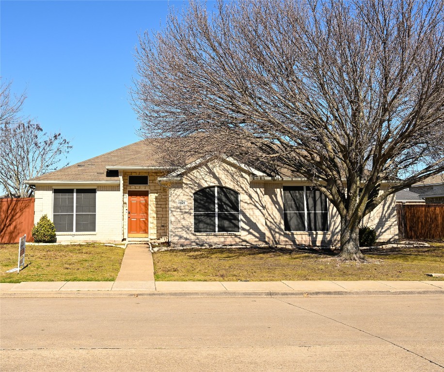 1325 Mountain Laurel Lane Desoto TX 75115