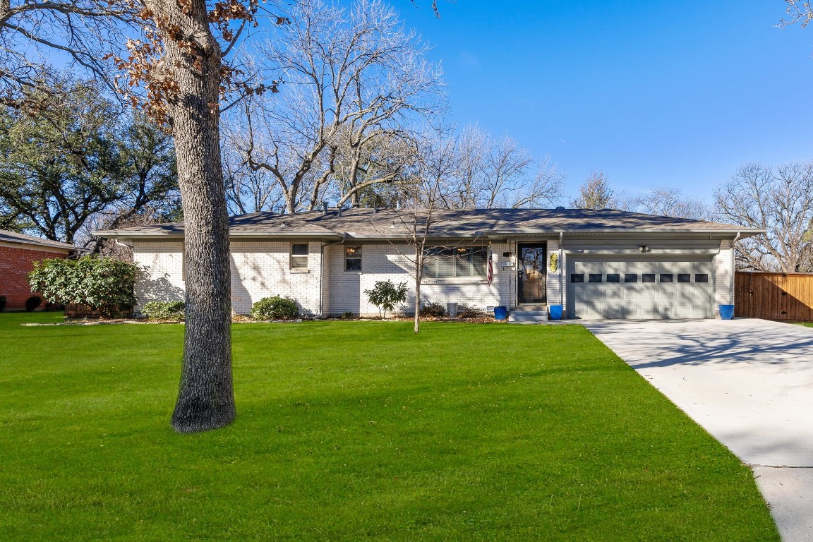 427 Degan Avenue Lewisville TX 75057