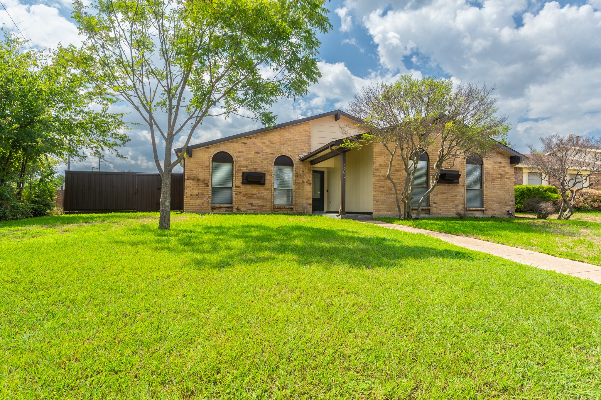 4505 Las Hadas Mesquite TX 75150