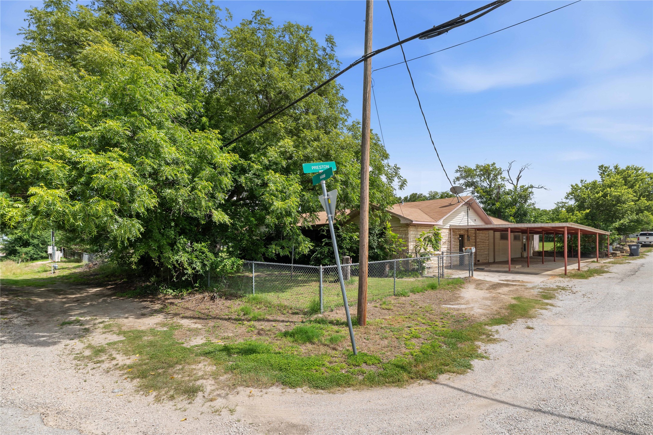 500 E Ham Avenue De Leon TX 76444