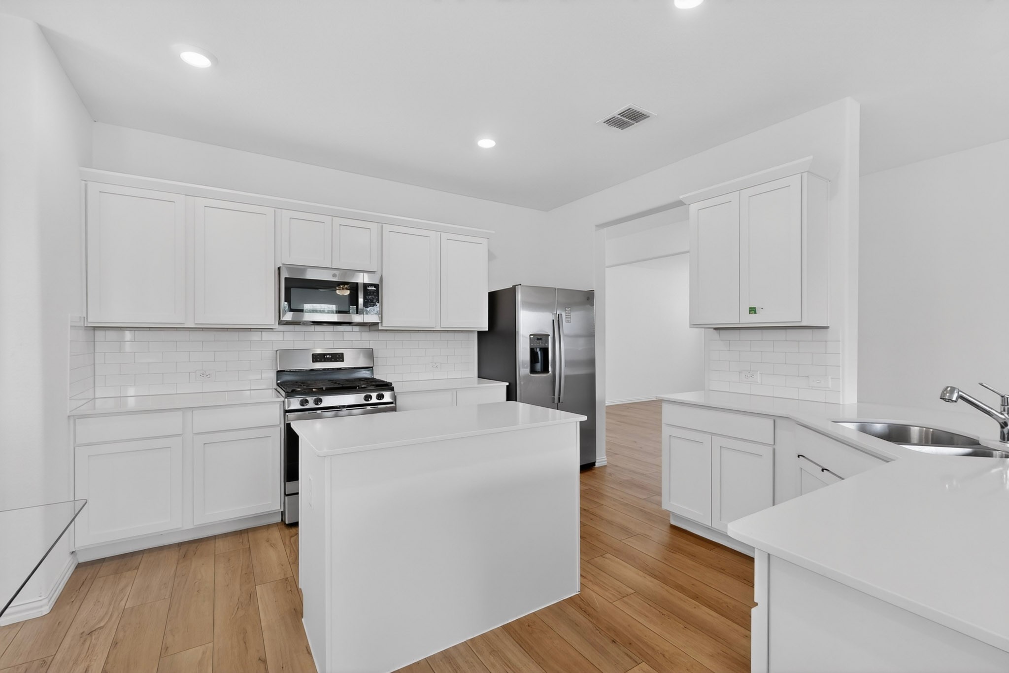 3401 Kingsview Drive Denton TX 76207