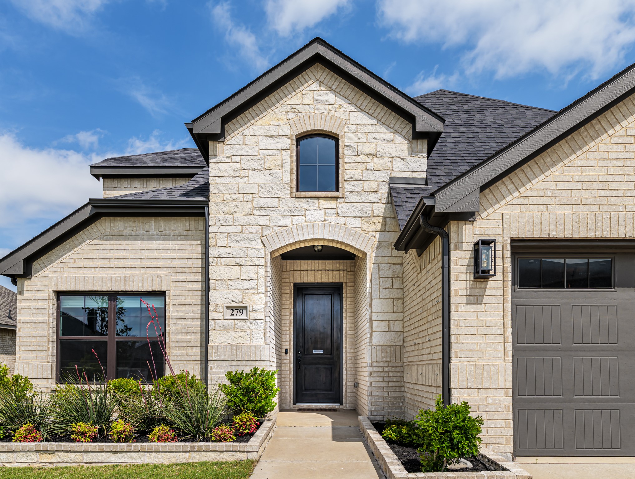 279 Moonshadow Drive Waxahachie TX 75165
