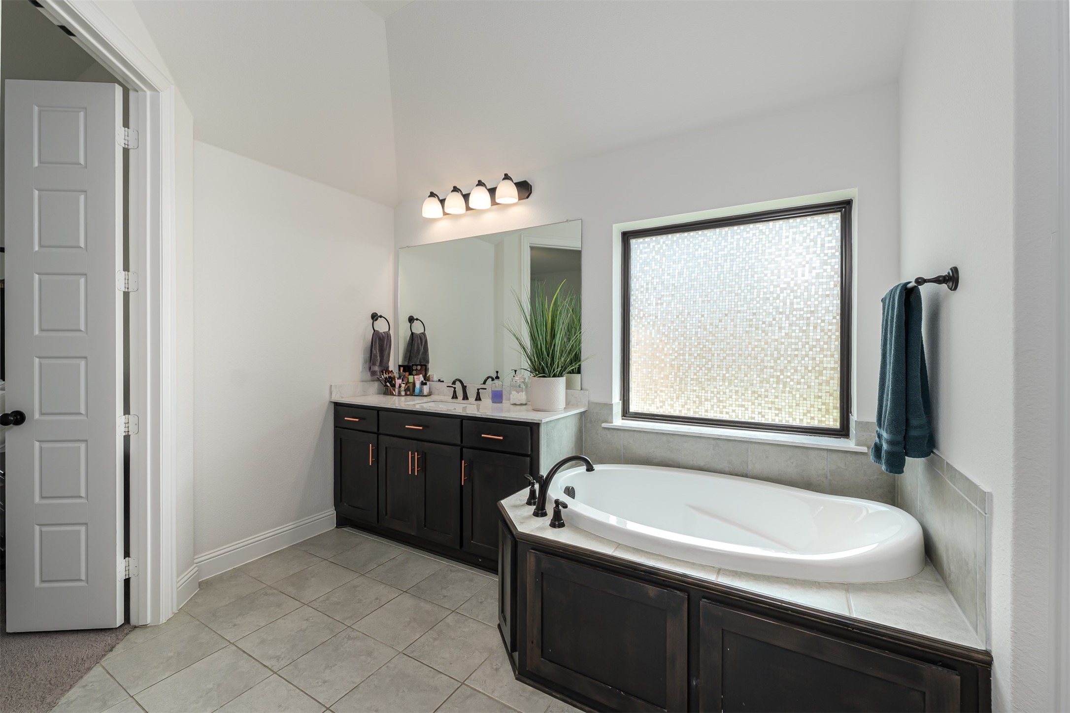 279 Moonshadow Drive Waxahachie TX 75165