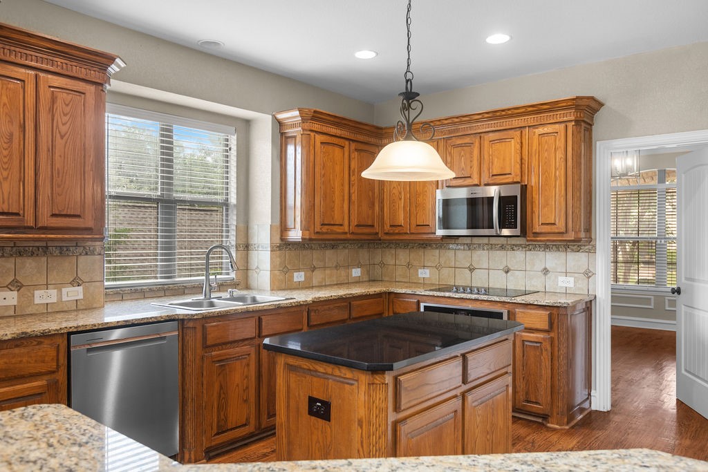 4004 Hook Bill Drive Mckinney TX 75072