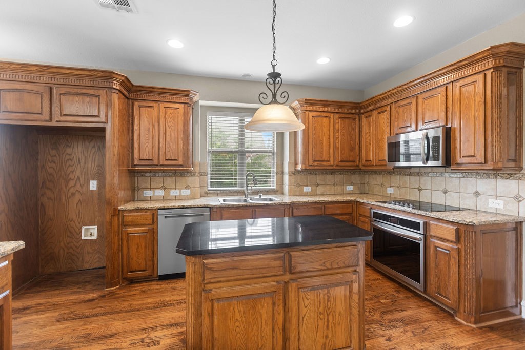 4004 Hook Bill Drive Mckinney TX 75072