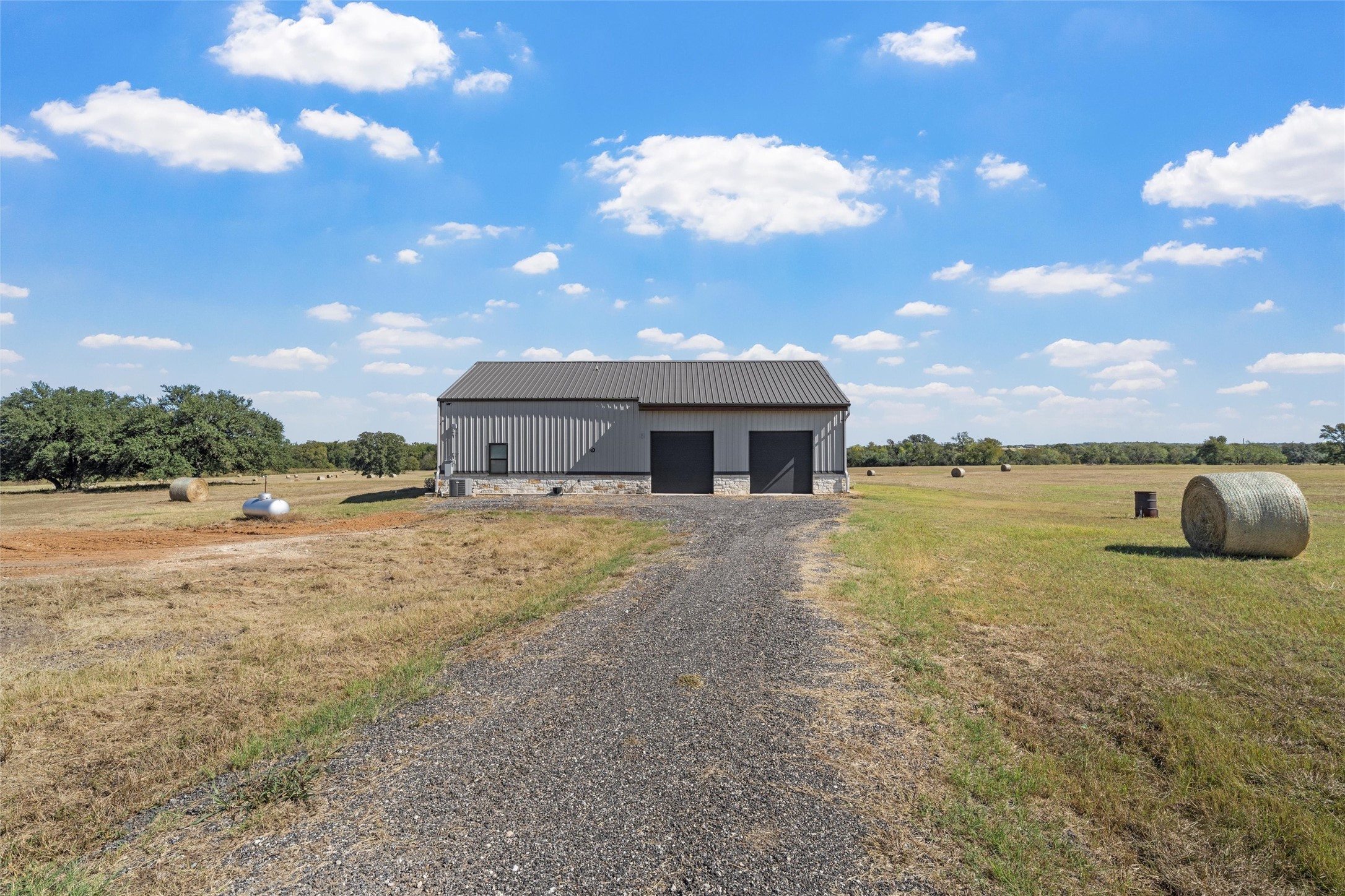 684 County Road 473 Lott TX 76656