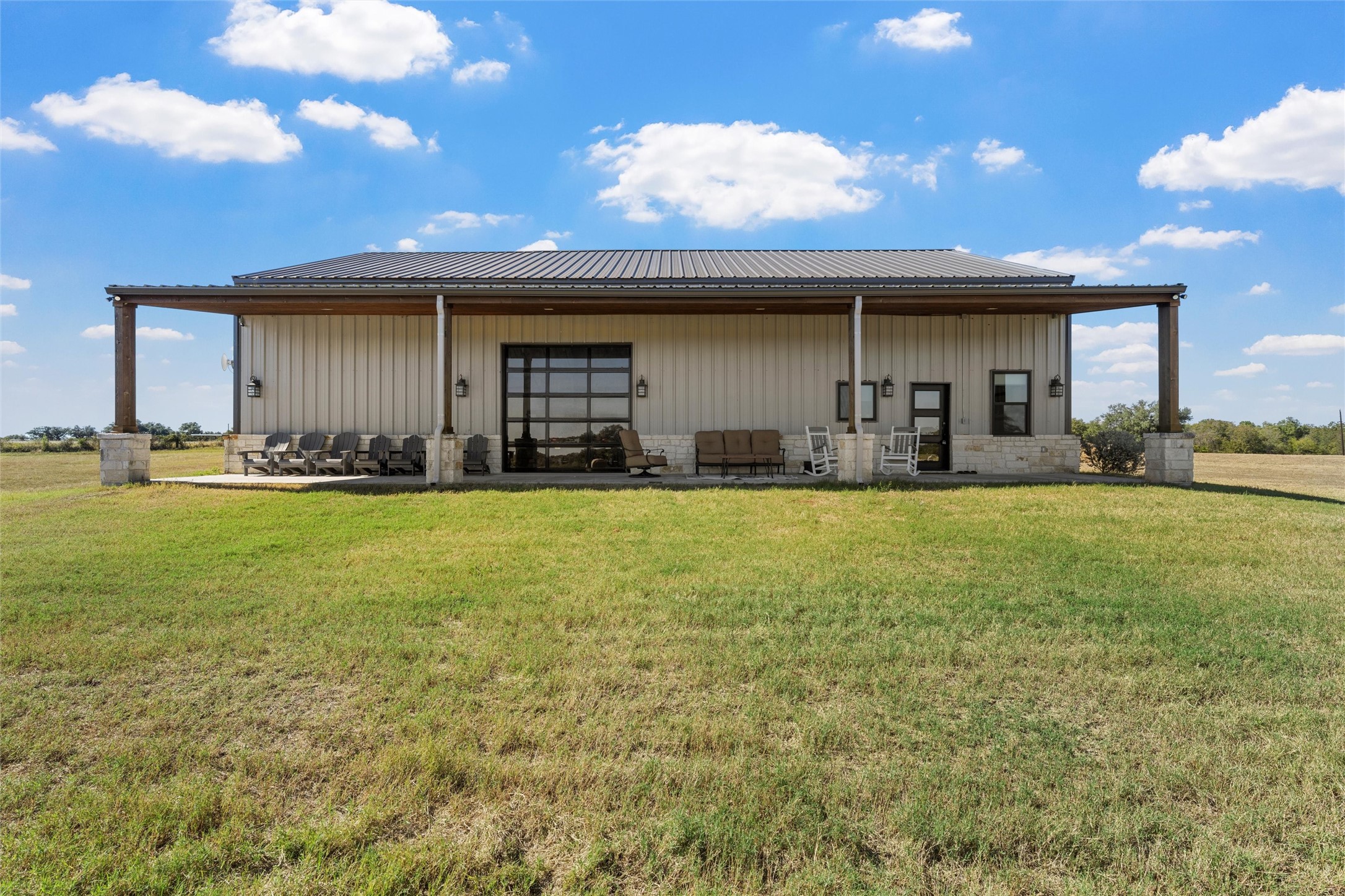 684 County Road 473 Lott TX 76656