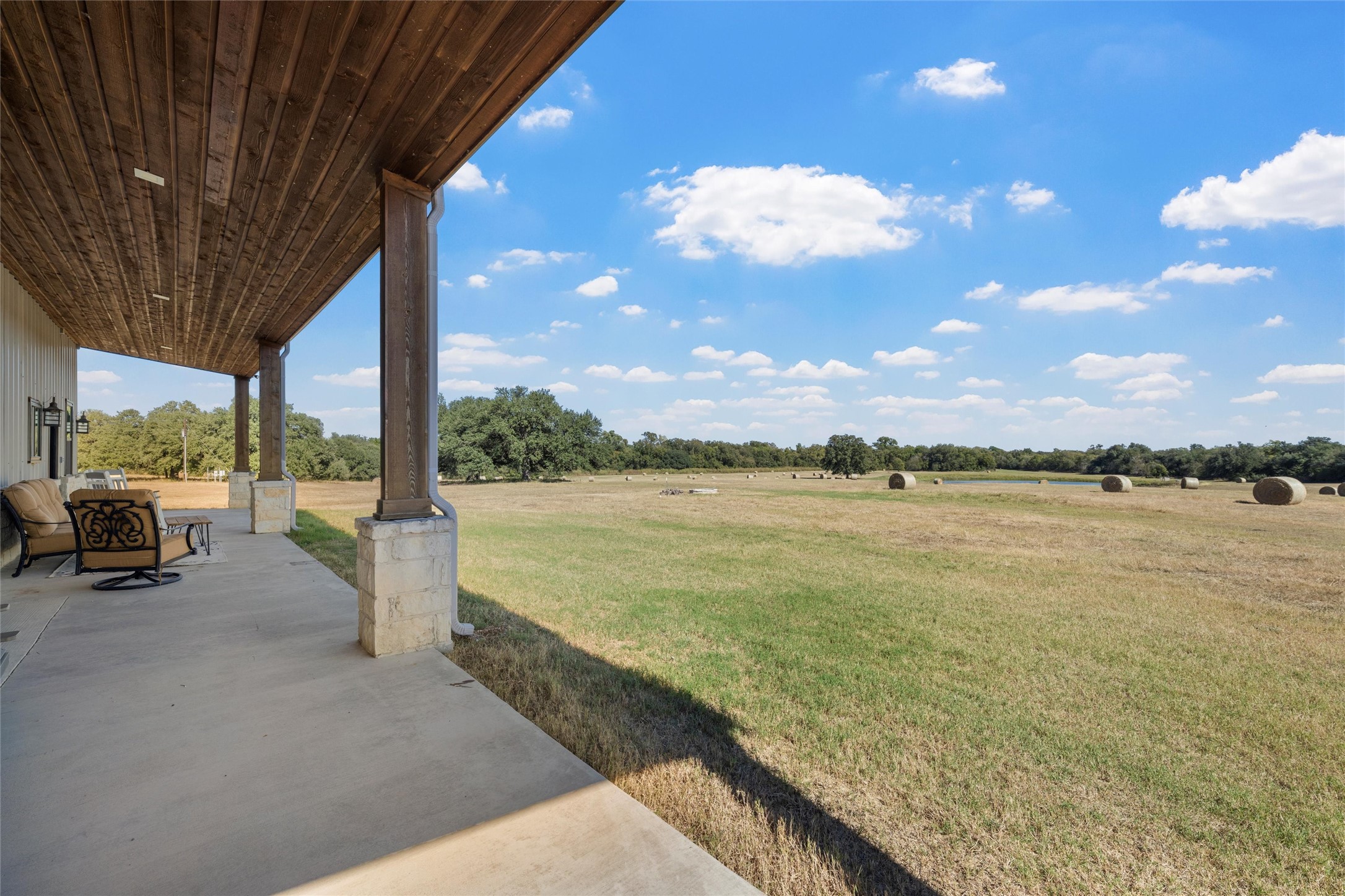 684 County Road 473 Lott TX 76656