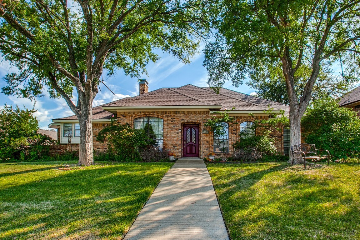 3005 Club Hill Drive Garland TX 75043