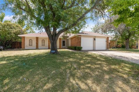 2313 Dawn Court Fort Worth TX 76133