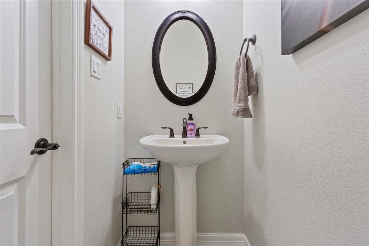 102 Rancho Del Lago Lane Morgans Point Resort TX 76513