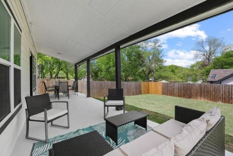 776 E Fulton Street Van Alstyne TX 75495