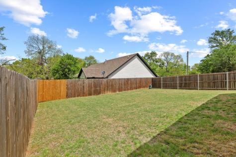 776 E Fulton Street Van Alstyne TX 75495