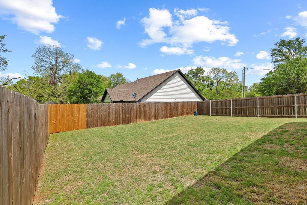 776 E Fulton Street Van Alstyne TX 75495