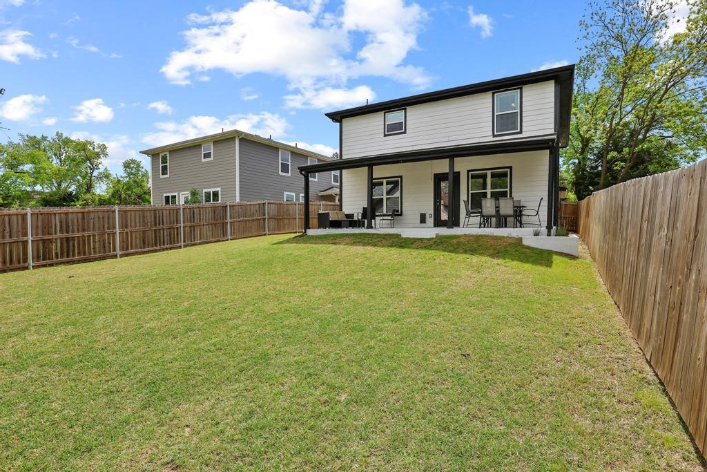 776 E Fulton Street Van Alstyne TX 75495