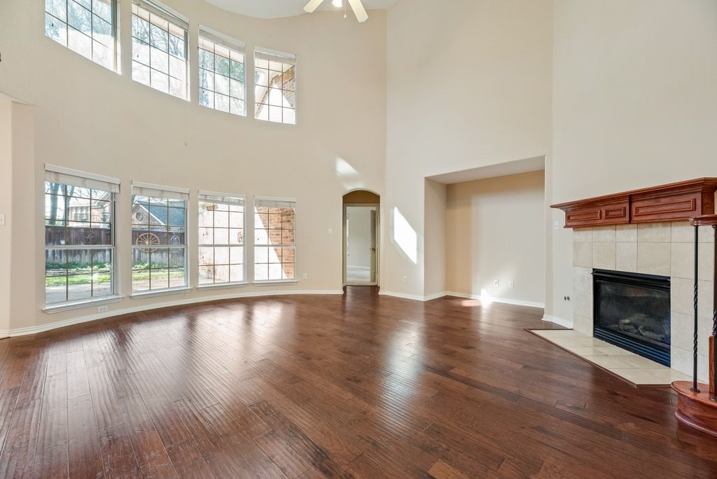 647 Royalwood Court Grand Prairie TX 75052