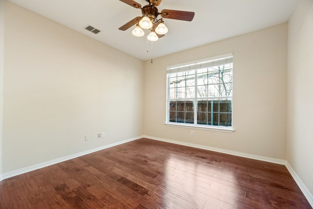 647 Royalwood Court Grand Prairie TX 75052