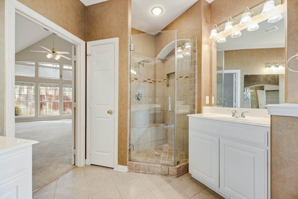 647 Royalwood Court Grand Prairie TX 75052