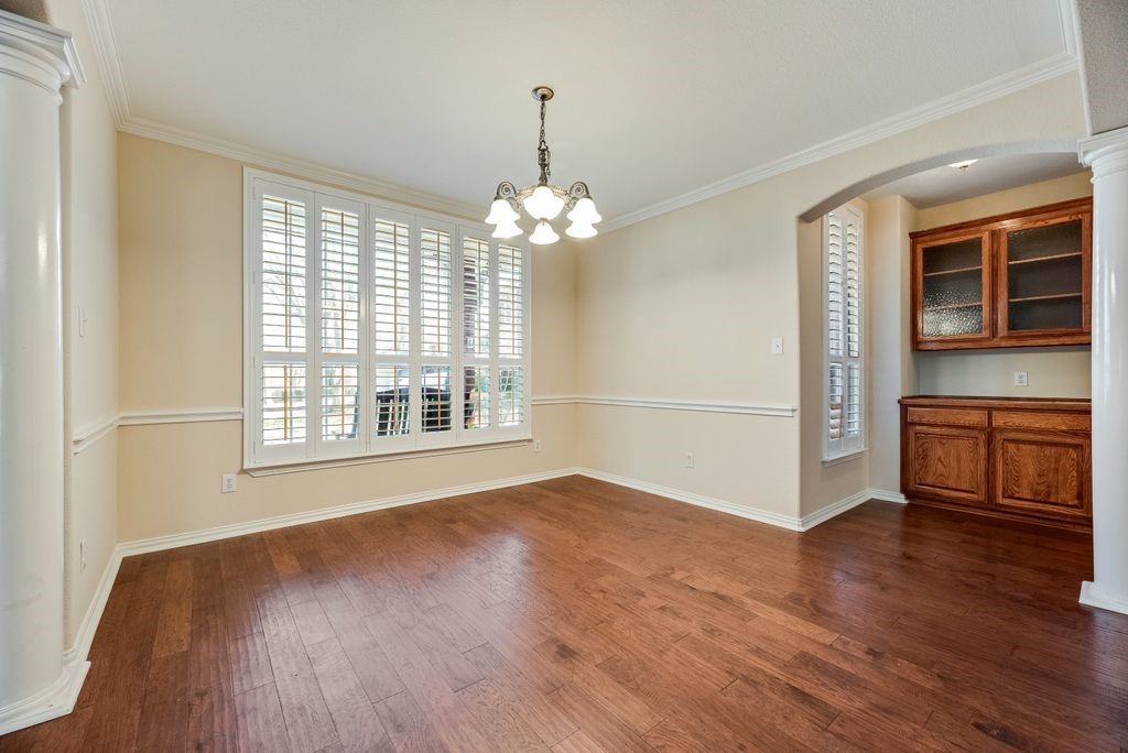 647 Royalwood Court Grand Prairie TX 75052