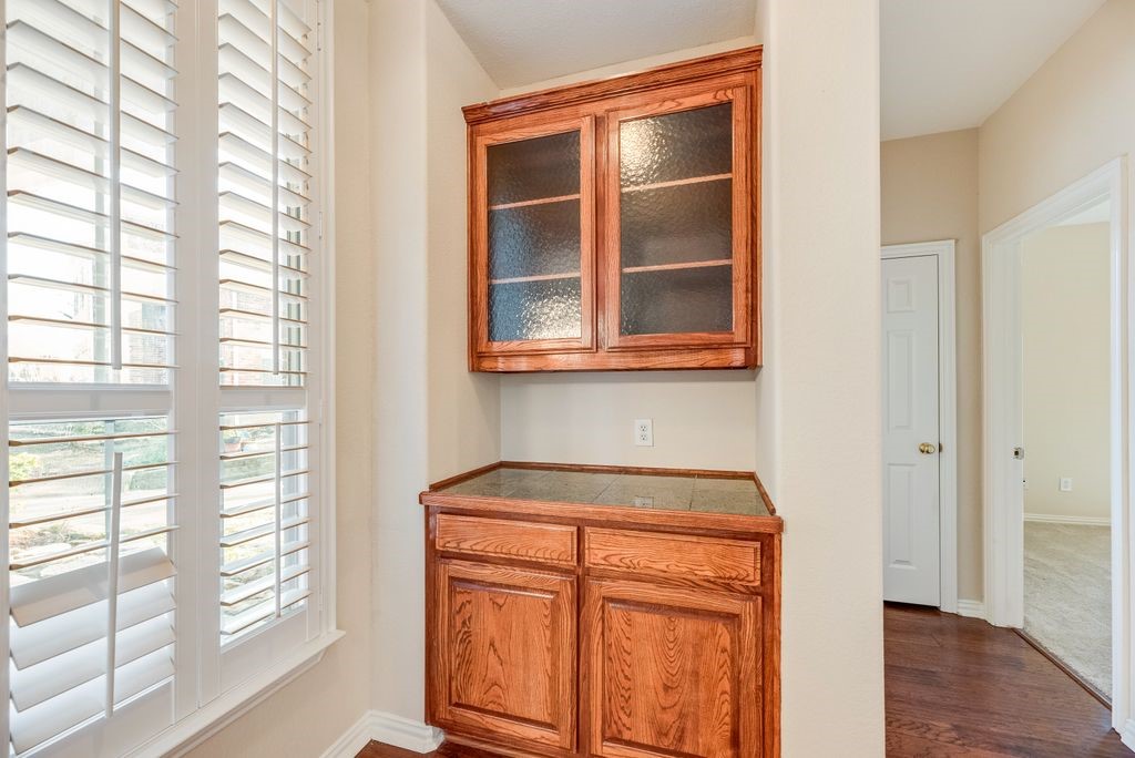 647 Royalwood Court Grand Prairie TX 75052