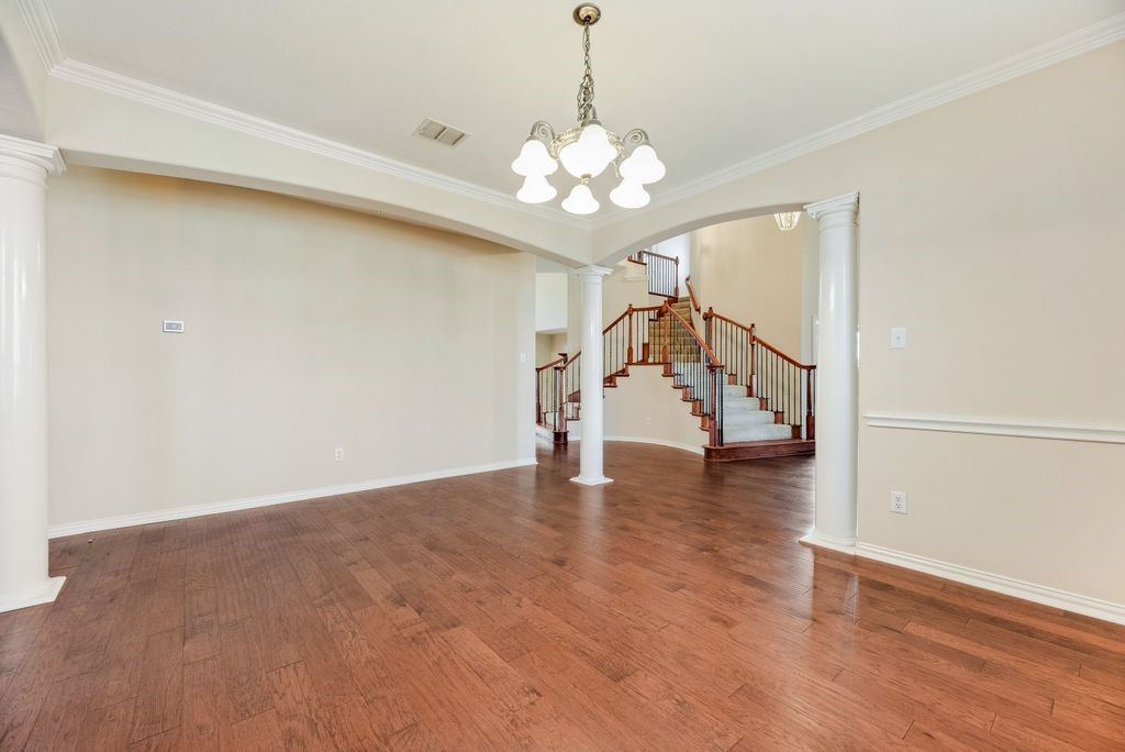 647 Royalwood Court Grand Prairie TX 75052