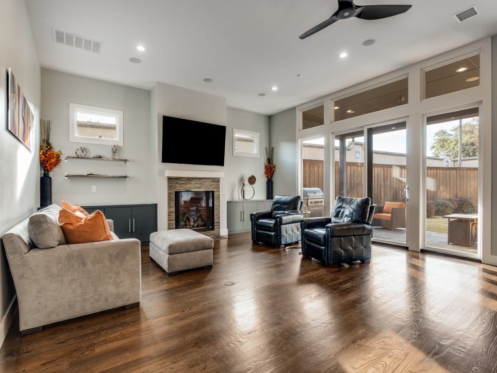 7912 Hanover Street Dallas TX 75225