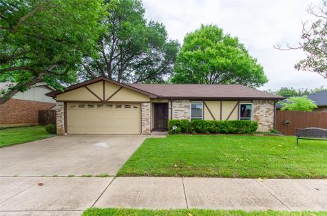 1907 Crooked Creek Lane Arlington TX 76006