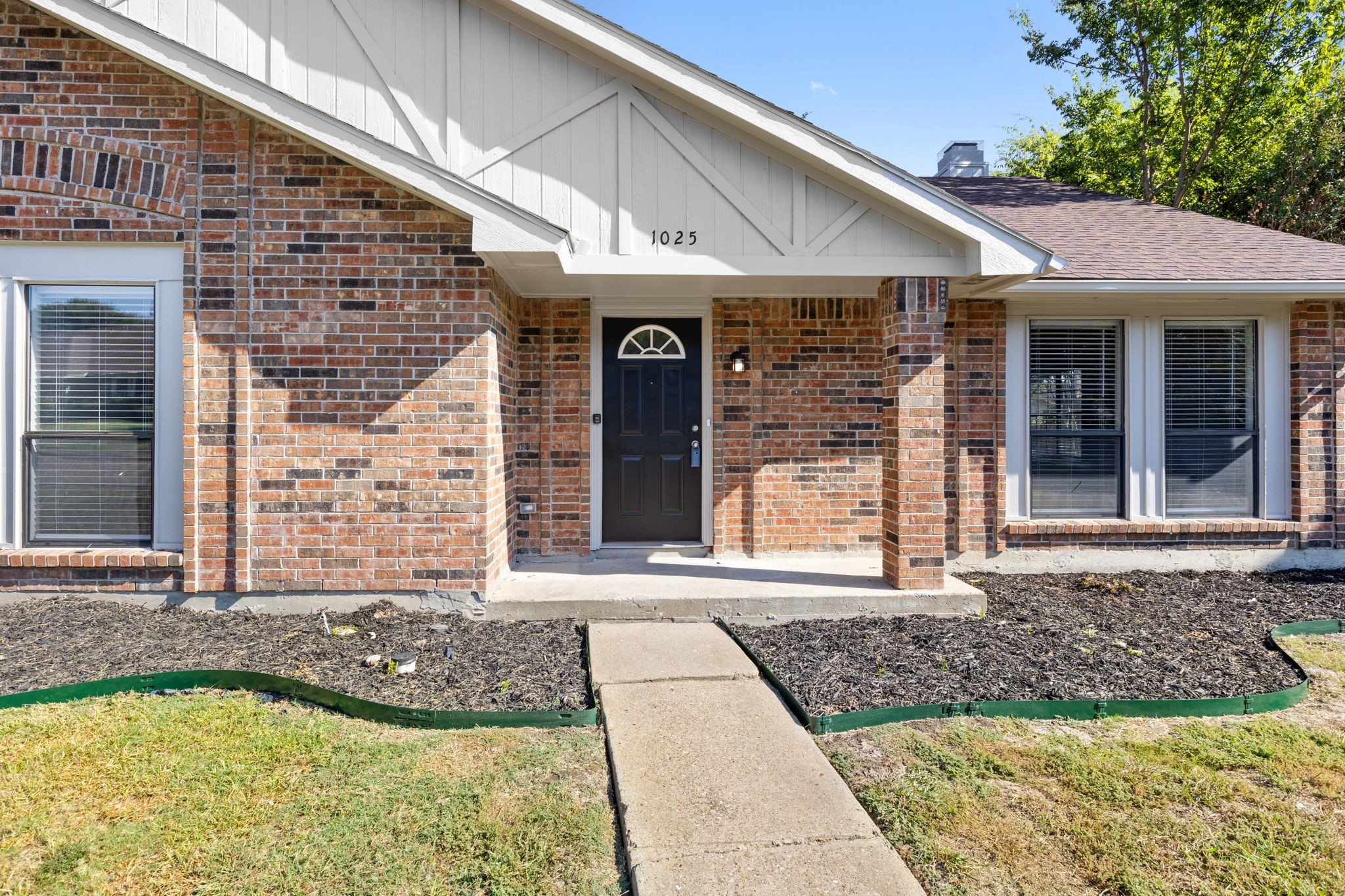 1025 Opal Drive Desoto TX 75115