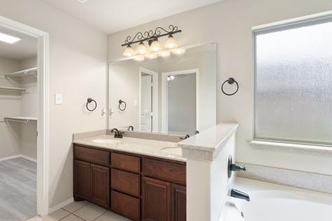 106 Poinsetta Drive Palmer TX 75152