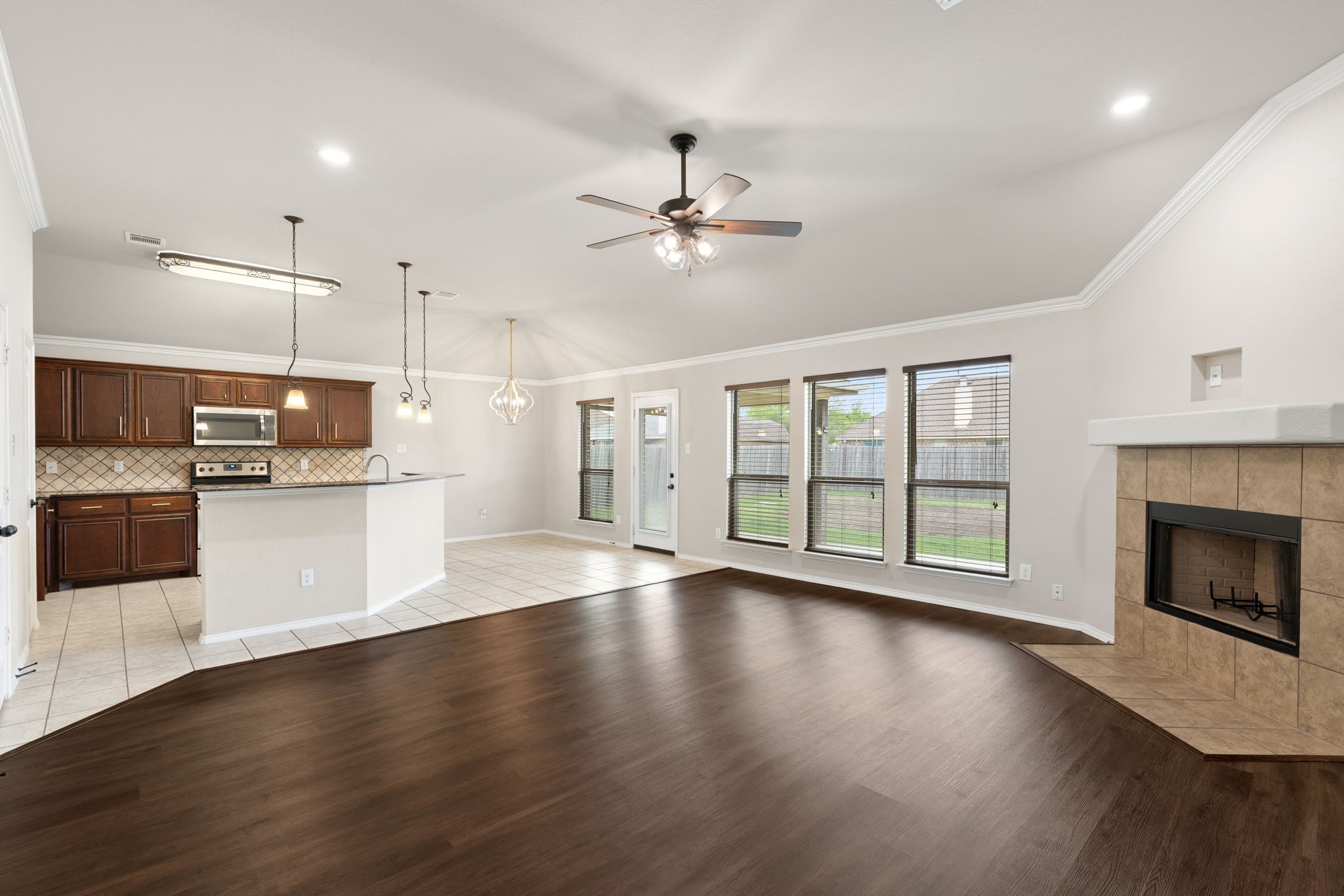 106 Poinsetta Drive Palmer TX 75152