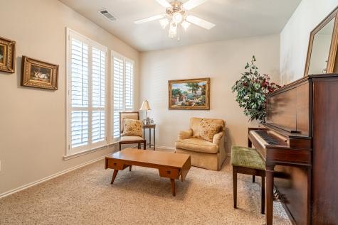 1010 Loblolly Pine Drive Arlington TX 76012