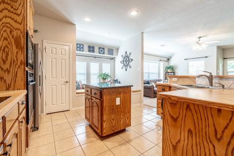 1010 Loblolly Pine Drive Arlington TX 76012