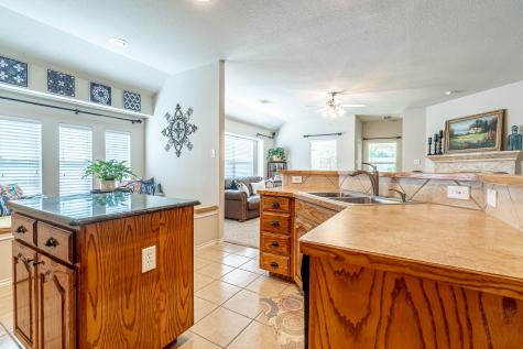 1010 Loblolly Pine Drive Arlington TX 76012