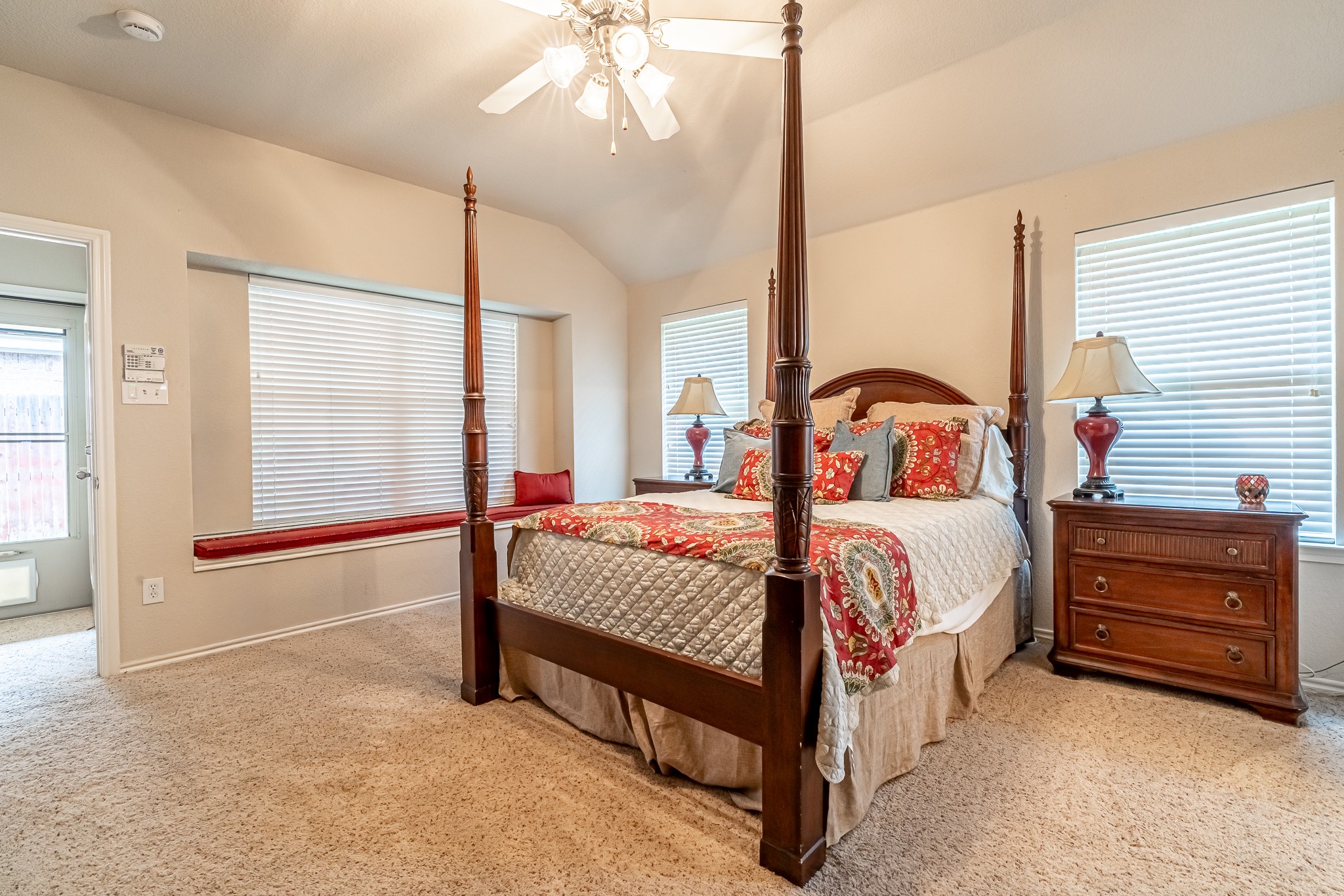 1010 Loblolly Pine Drive Arlington TX 76012