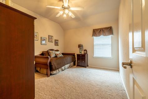1010 Loblolly Pine Drive Arlington TX 76012