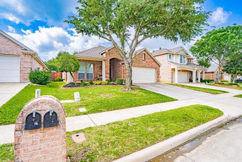 1010 Loblolly Pine Drive Arlington TX 76012