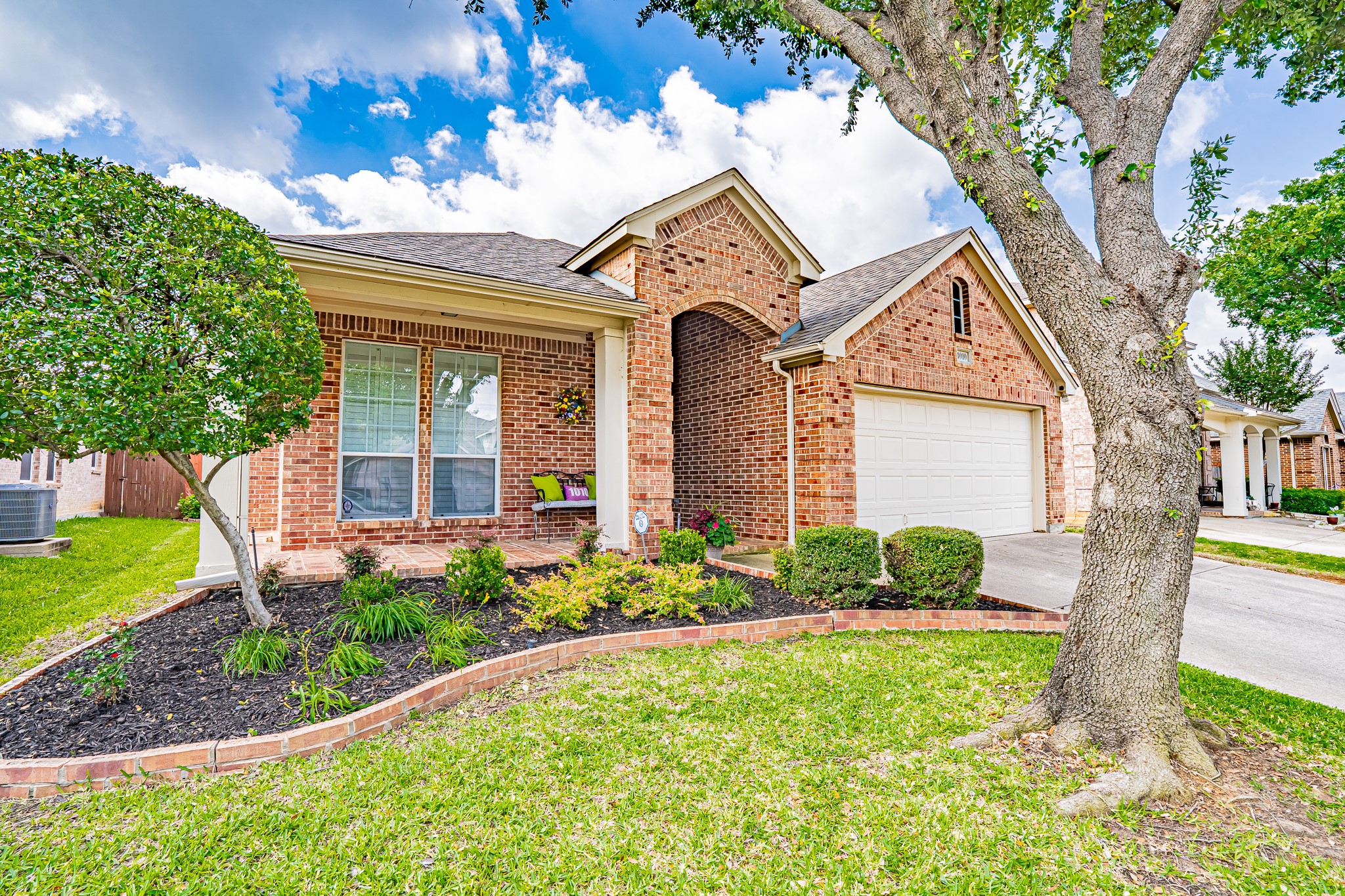 1010 Loblolly Pine Drive Arlington TX 76012