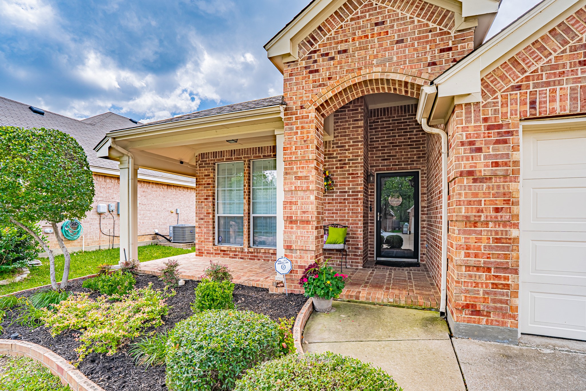 1010 Loblolly Pine Drive Arlington TX 76012